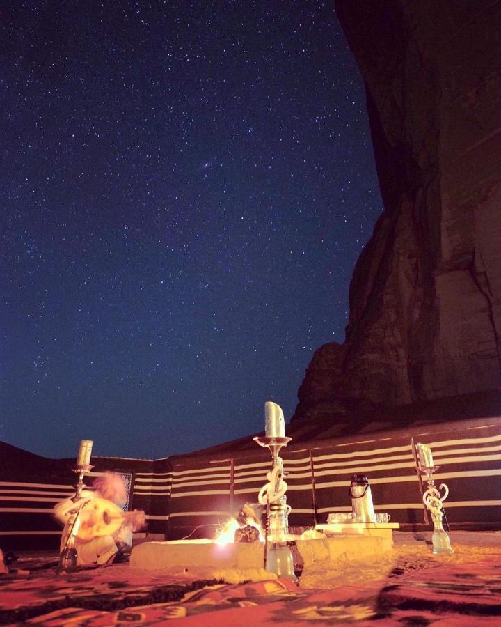 Moon City Camp Bed and Breakfast Wadi Rum Esterno foto