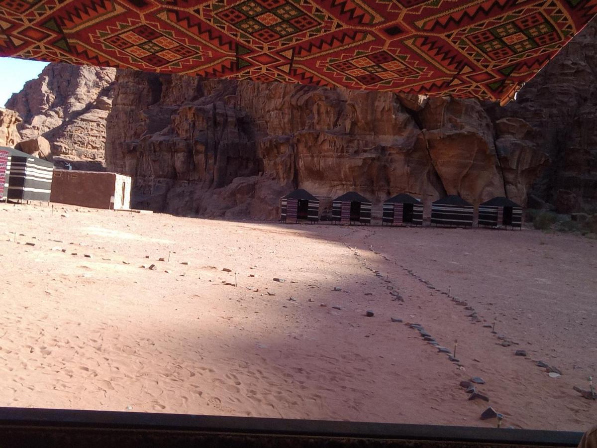 Moon City Camp Bed and Breakfast Wadi Rum Esterno foto