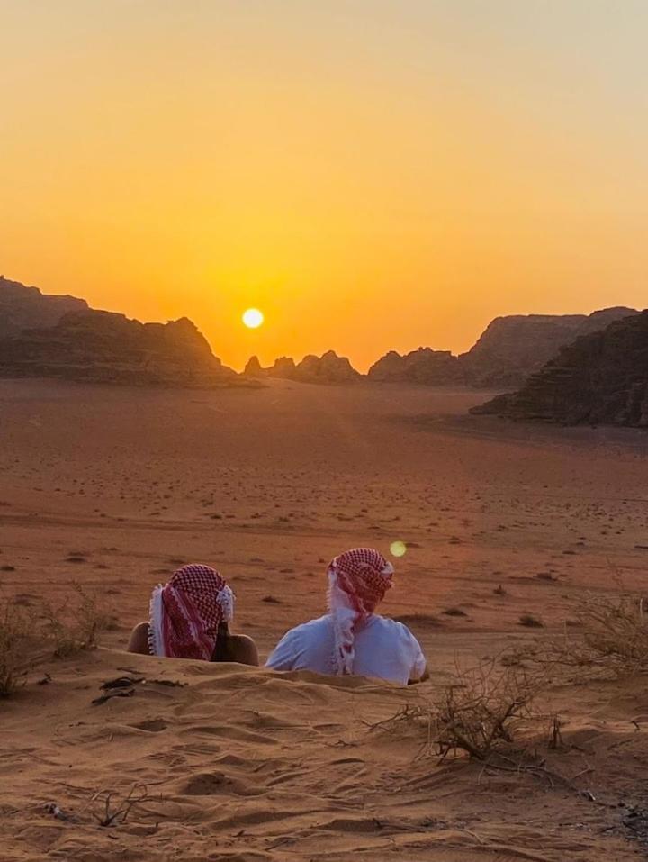 Moon City Camp Bed and Breakfast Wadi Rum Esterno foto